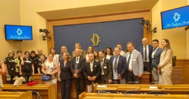DALLA CAMERA DEI DEPUTATI SALA STAMPA LA FS-CO.S.P. ALZA LA VOCE!